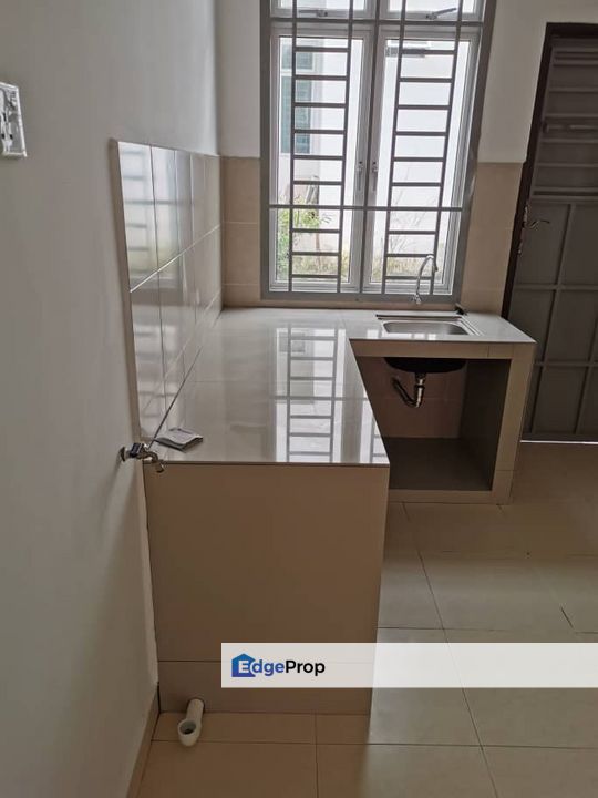 Senai / Taman Scientex / Jalan Scientex Jaya / 2.5 Storey Terrace House, Johor, Senai