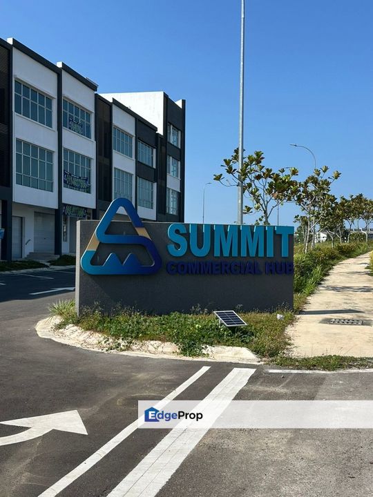 Gelang Patah / Pekan Nenas / Summit Commercial Hub / 3-Storey Shop Office, Johor, Pontian