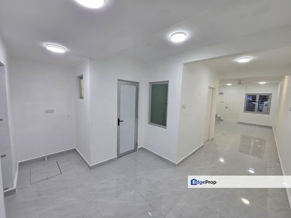 Pasir Gudang / Cahaya Masai / Double Storey Middle Low Cost House, Johor, Pasir Gudang