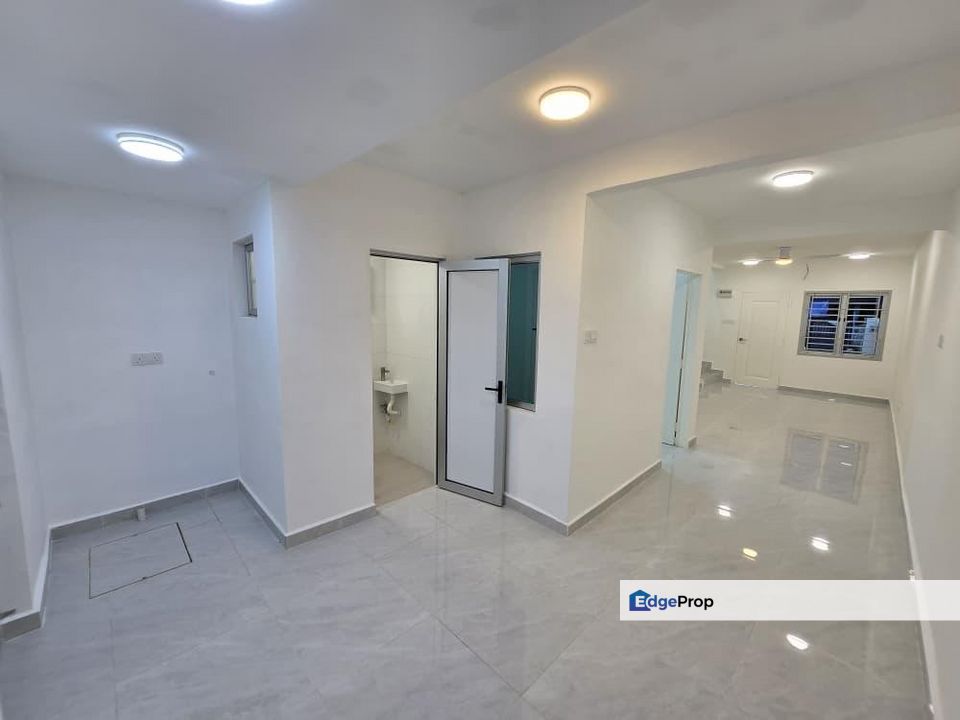 Pasir Gudang / Cahaya Masai / Double Storey Middle Low Cost House, Johor, Pasir Gudang