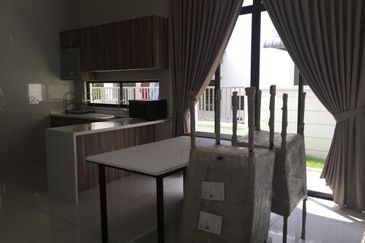 The Canal Garden South, Horizon Hills