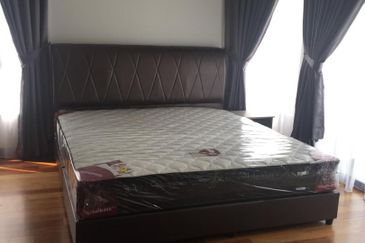 The Canal Garden South, Horizon Hills