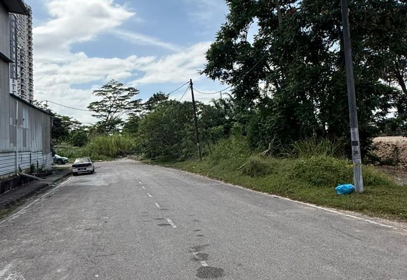 KAWASAN PERINDUSTRIAN DESA PLENTONG