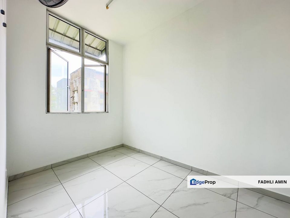 RENOVATED | CORNER | LEVEL 2 | Rista Villa Puchong — RM145K Slightly Nego, Selangor, Puchong