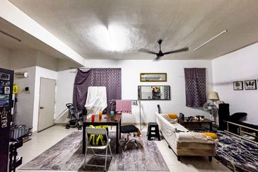 Ground Floor Townhouse | 3R2B | 2 Covered Parking | RM355K Only!