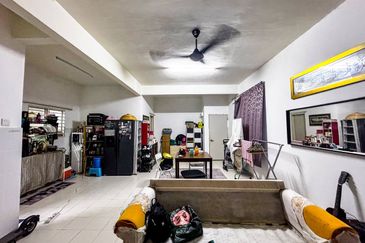 Ground Floor Townhouse | 3R2B | 2 Covered Parking | RM355K Only!