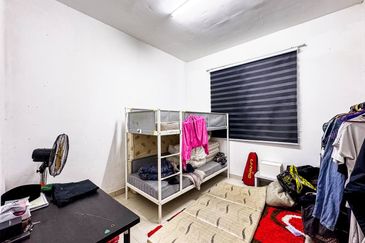 Ground Floor Townhouse | 3R2B | 2 Covered Parking | RM355K Only!