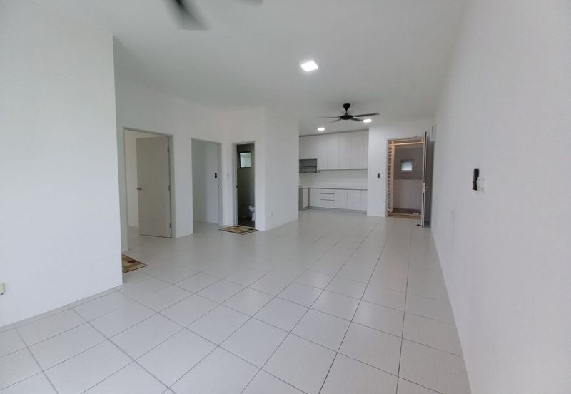 FOR RENT | Walking to LRT • 3R2B • End Unit • RM1,800