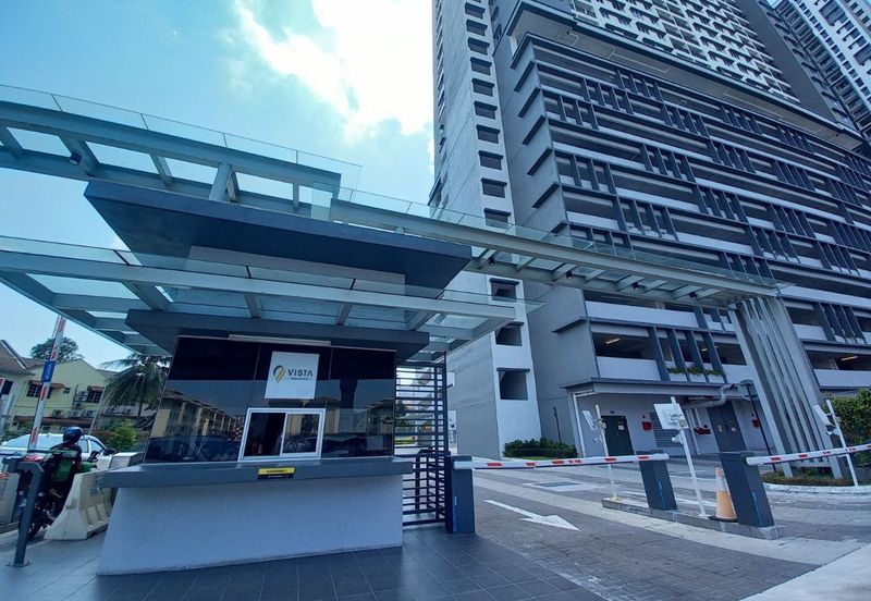 FOR RENT | Walking to LRT • 3R2B • End Unit • RM1,800