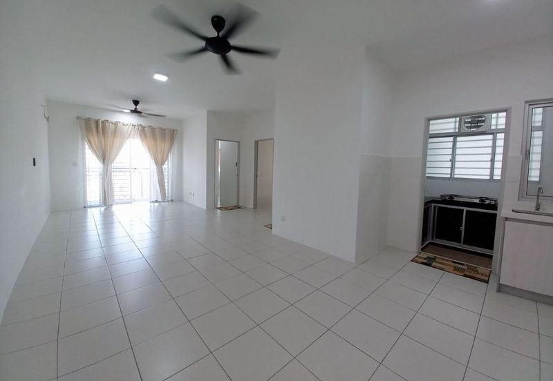 FOR RENT | Walking to LRT • 3R2B • End Unit • RM1,800
