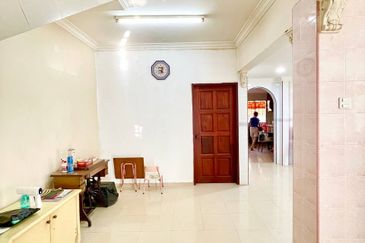 Double Storey Corner Lot – Bandar Utama Batang Kali