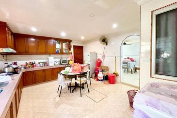 Double Storey Corner Lot – Bandar Utama Batang Kali