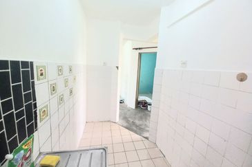 PPR Intan Baiduri, Kepong Utara – For Sale RM160K Nett