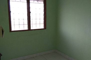Pangsapuri Sri Anggerik 2, Bukit Sentosa – RM59,000