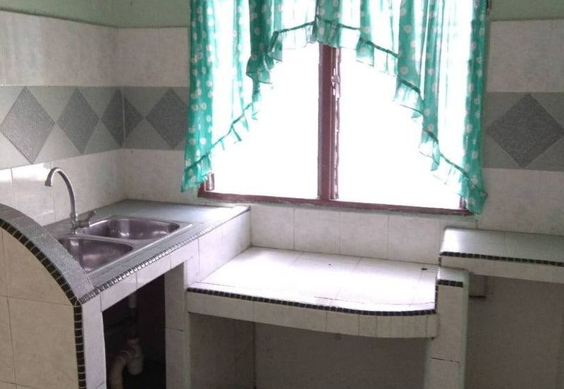 Pangsapuri Sri Anggerik 2, Bukit Sentosa – RM59,000