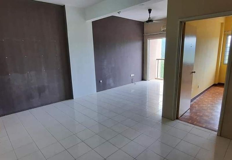 Kristal Heights Apartment