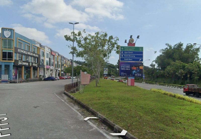 Fully Furnished Ready to Move in Office@ Pusat Perniagaan Putra Sentosa, Bukit Baru Ayer Keroh.