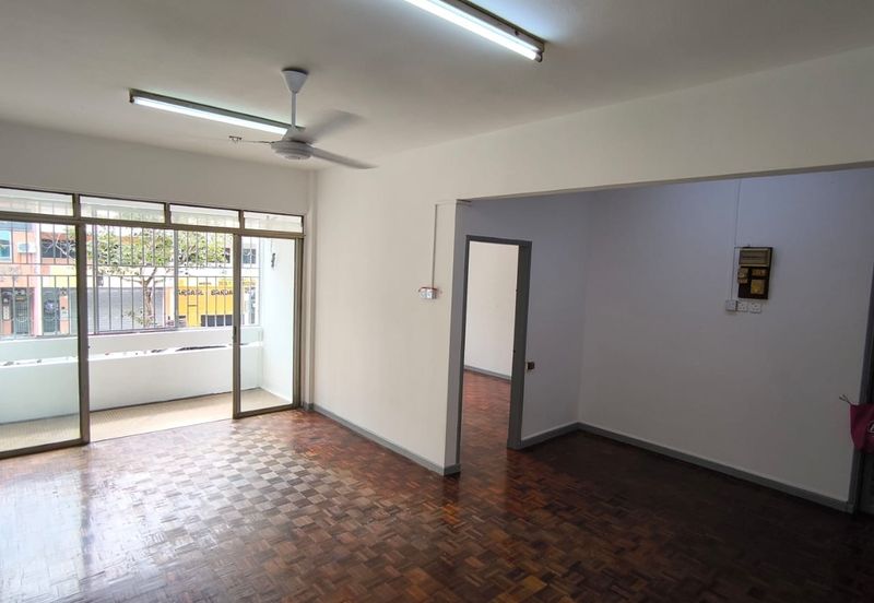 1st Floor Kampung Lapan Flat for Sale Family Store