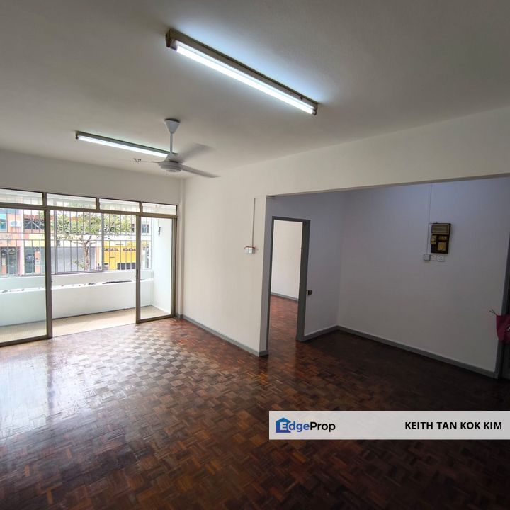 1st Floor Kampung Lapan Flat for Sale Family Store, Melaka, Melaka Tengah