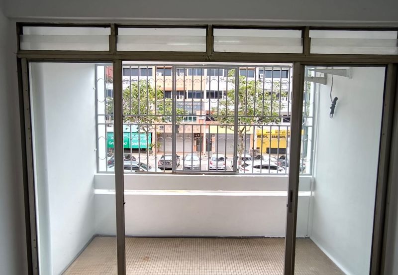 1st Floor Kampung Lapan Flat for Sale Family Store