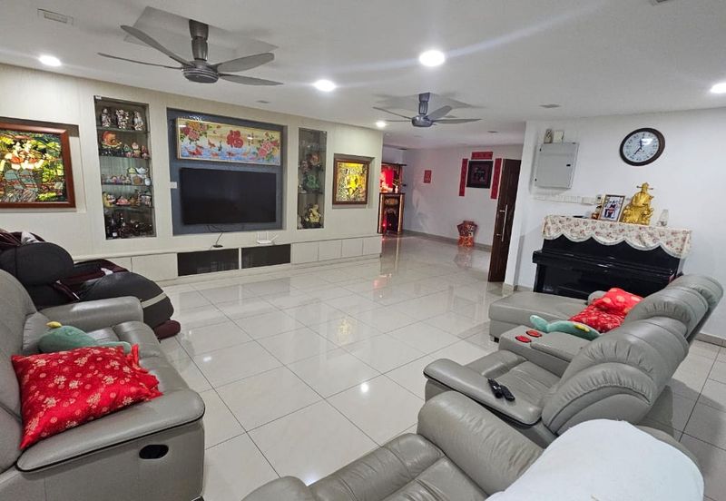 Corner Lot Double Storey House Kepong Selayang For Sale