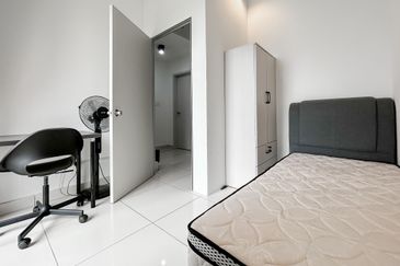 Amber Residence @ twentyfive.7