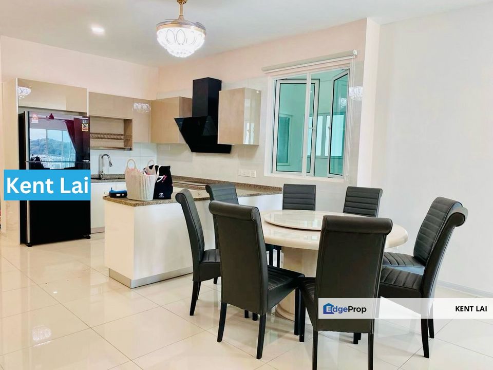 The Clovers @ Sungai Ara. Spacious unit with Private lift. Move-in ready, Penang, Bayan Lepas