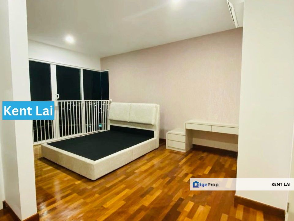 The Clovers @ Sungai Ara. Spacious unit with Private lift. Move-in ready, Penang, Bayan Lepas
