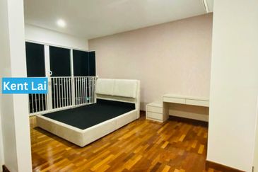 Arasia Perdana (The Clovers)