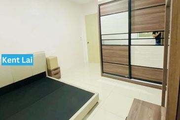 Arasia Perdana (The Clovers)