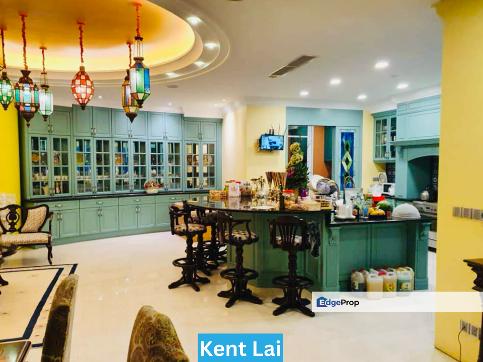 8 Gurney @ Gurney Drive. Luxurious Seafront living with Prestigious address., Penang, Persiaran Gurney