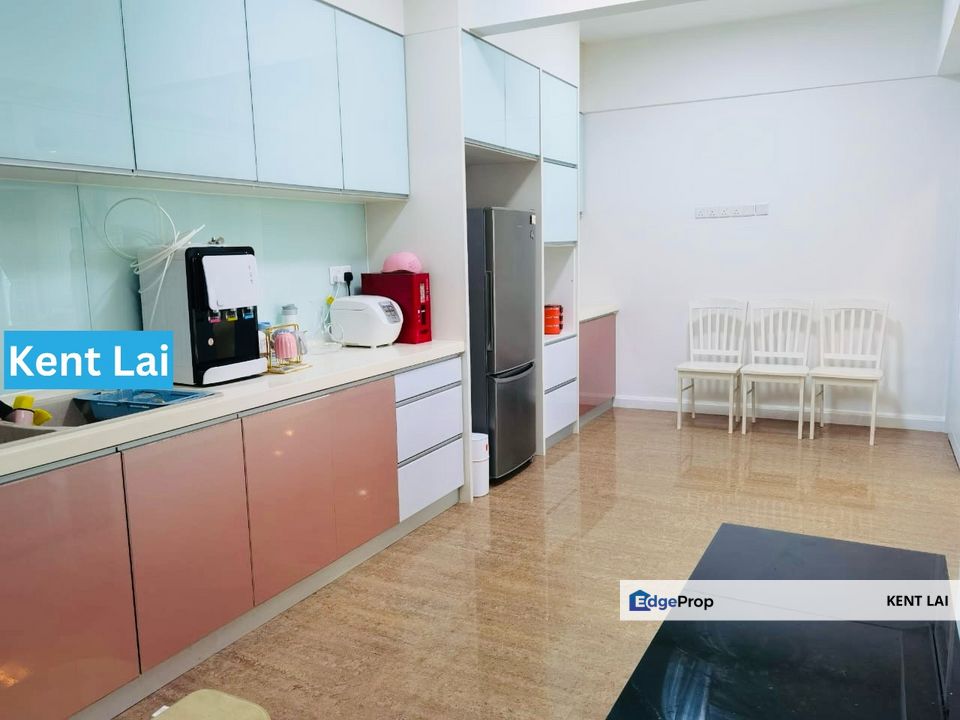 Spacious & Fully furnished. The Uban residence @ Batu Uban., Penang, Sungai Nibong