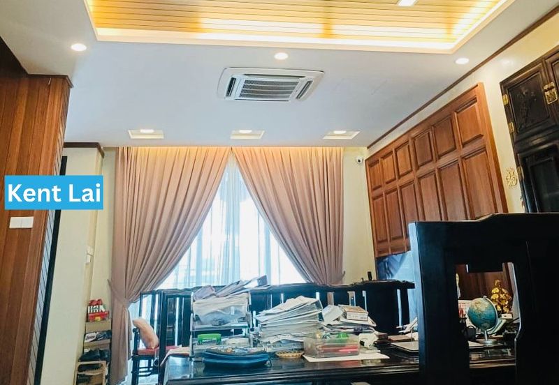 Raffles Residence 199