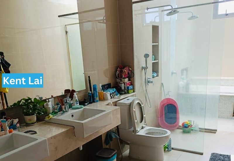 Raffles Residence 199