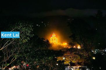 2-storey Semi-D. Big size & beautifully furnish. Casa Idaman@ Ayer Itam.