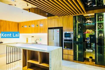 2-storey Semi-D. Big size & beautifully furnish. Casa Idaman@ Ayer Itam.