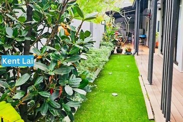 2-storey Semi-D. Big size & beautifully furnish. Casa Idaman@ Ayer Itam.