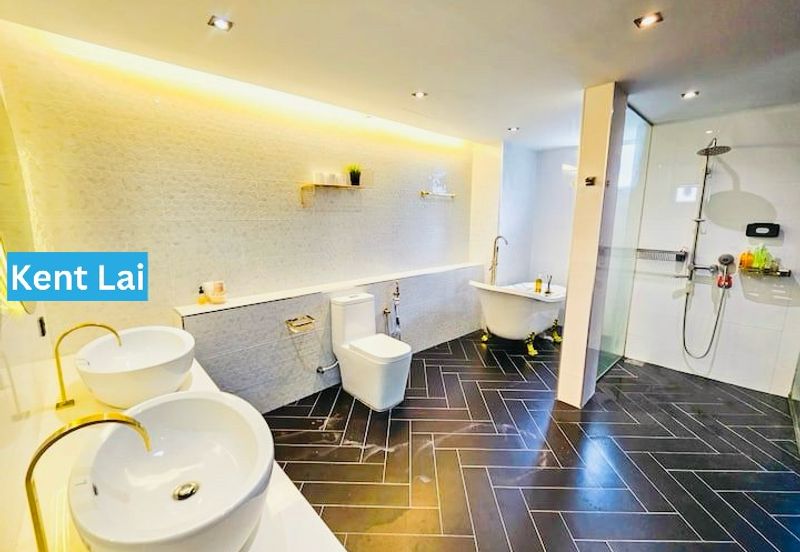 2-storey Semi-D. Big size & beautifully furnish. Casa Idaman@ Ayer Itam.