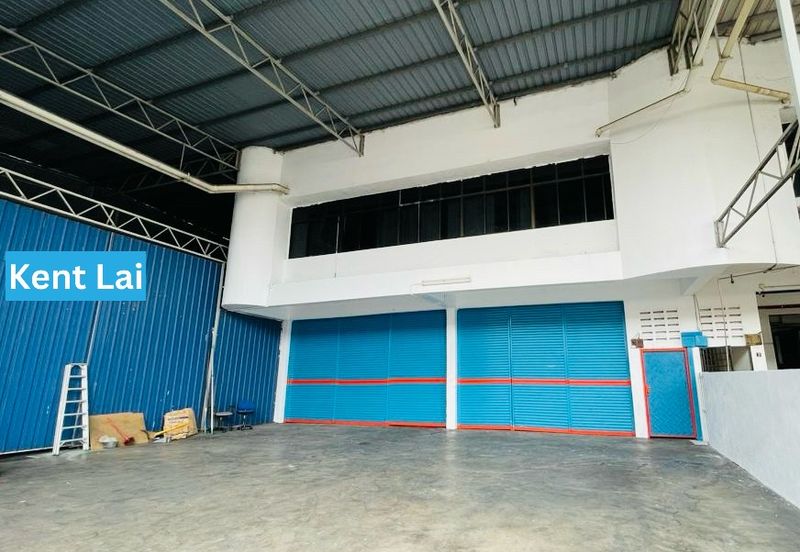 Sungai Lokan @ Butterworth. 2-storey warehouse. Spacious & ready-use.