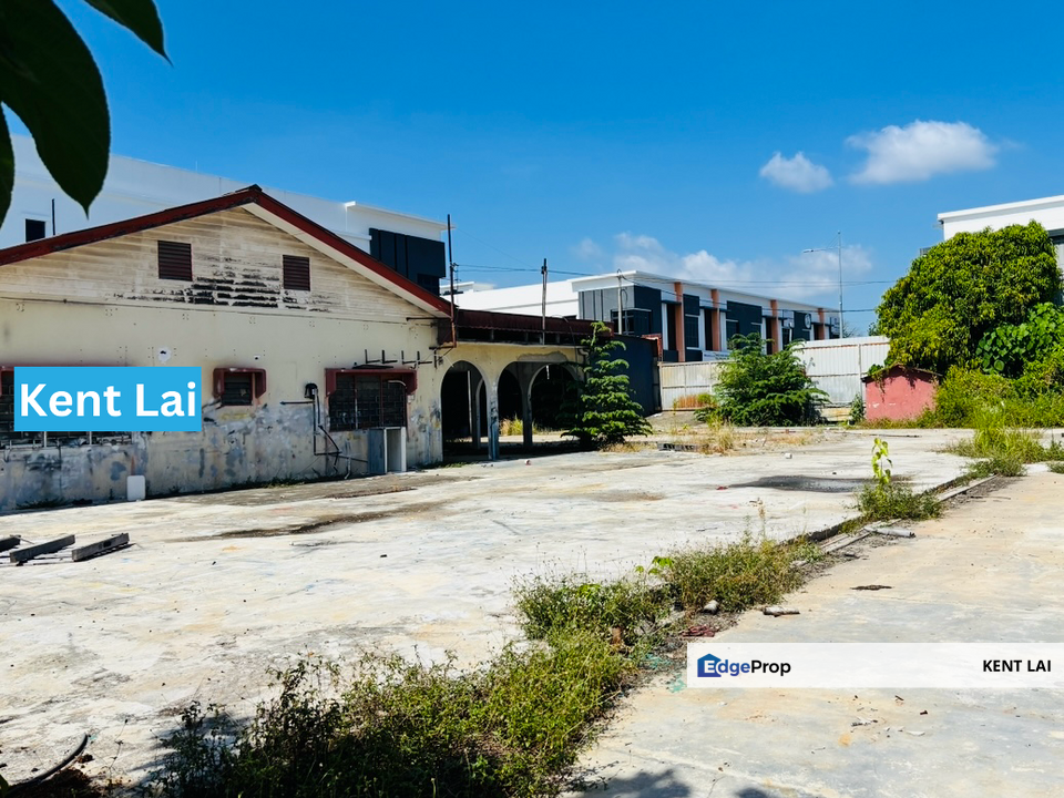 Prime land at Batu Maung,Diamond Valley for sale. Freehold & Commercial title., Penang, Bayan Lepas