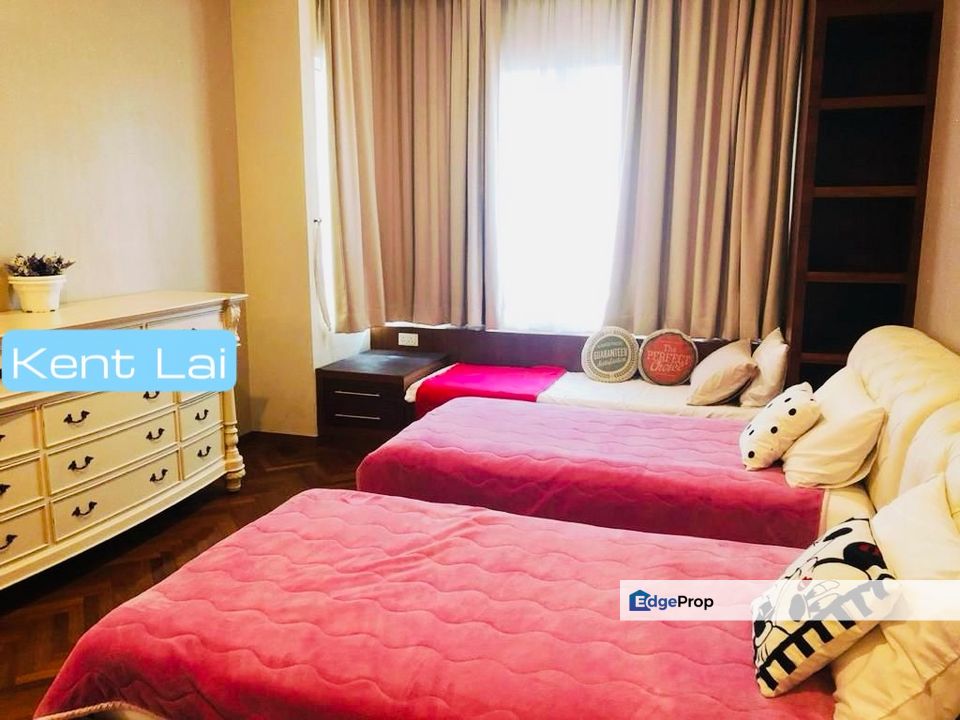 The Suites at Waterside Straits Quay Tanjung Tokong Fully furnished and Good value, Penang, Tanjung Tokong