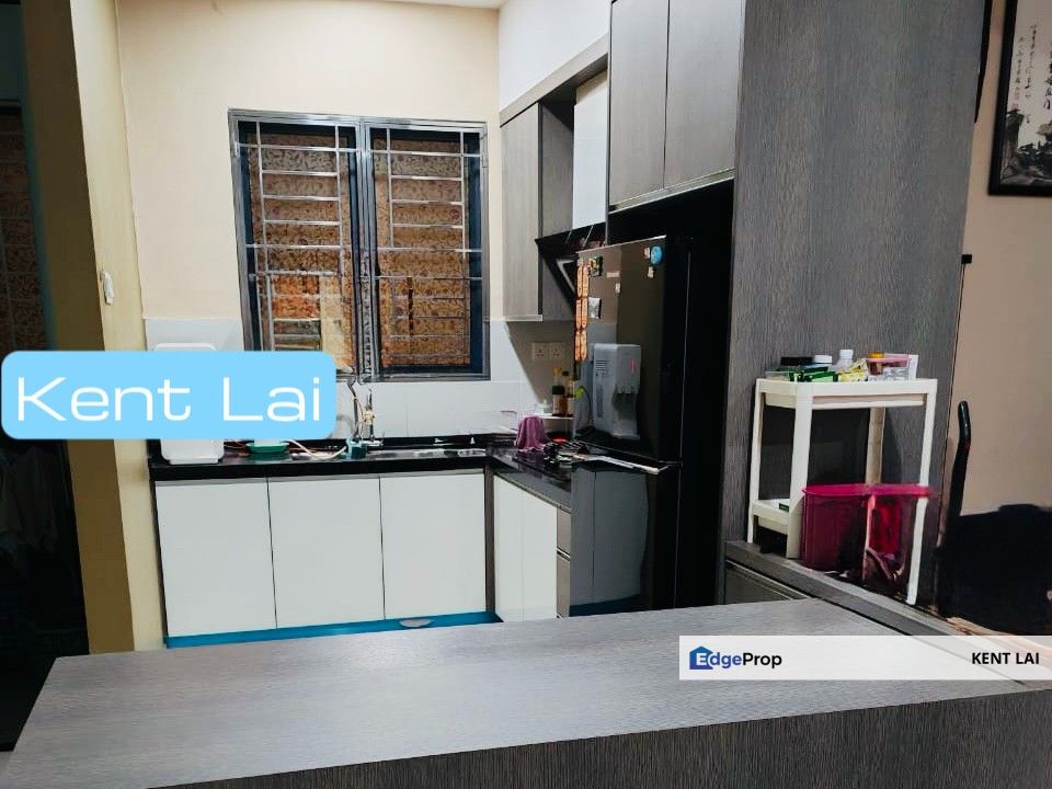 Skyview Residence at Perak Road Fully furnished with 2 carparks for Sale, Penang, Jelutong