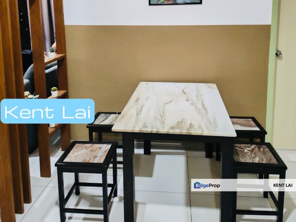 Skyview Residence at Perak Road Fully furnished with 2 carparks for Sale, Penang, Jelutong