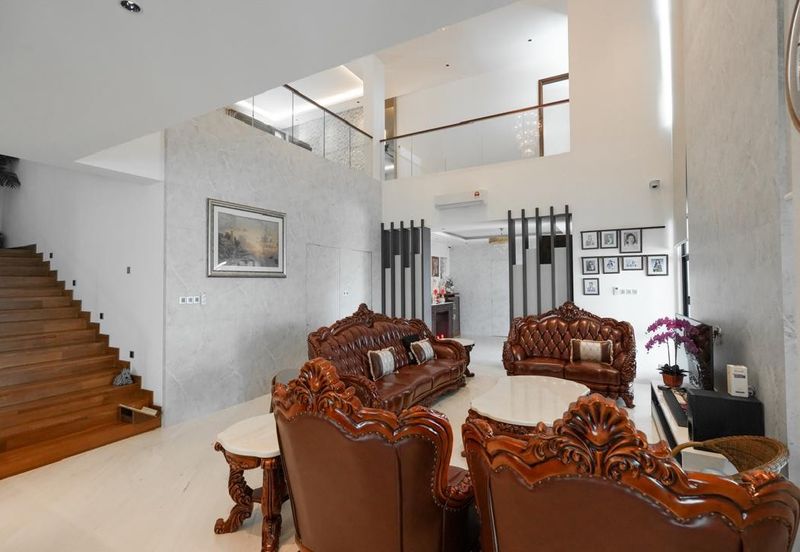 3 Storey Bungalow Batu Maung, Jalan Muzium Perang, Teluk Tempoyak 