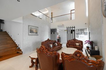 3 Storey Bungalow Batu Maung, Jalan Muzium Perang, Teluk Tempoyak 