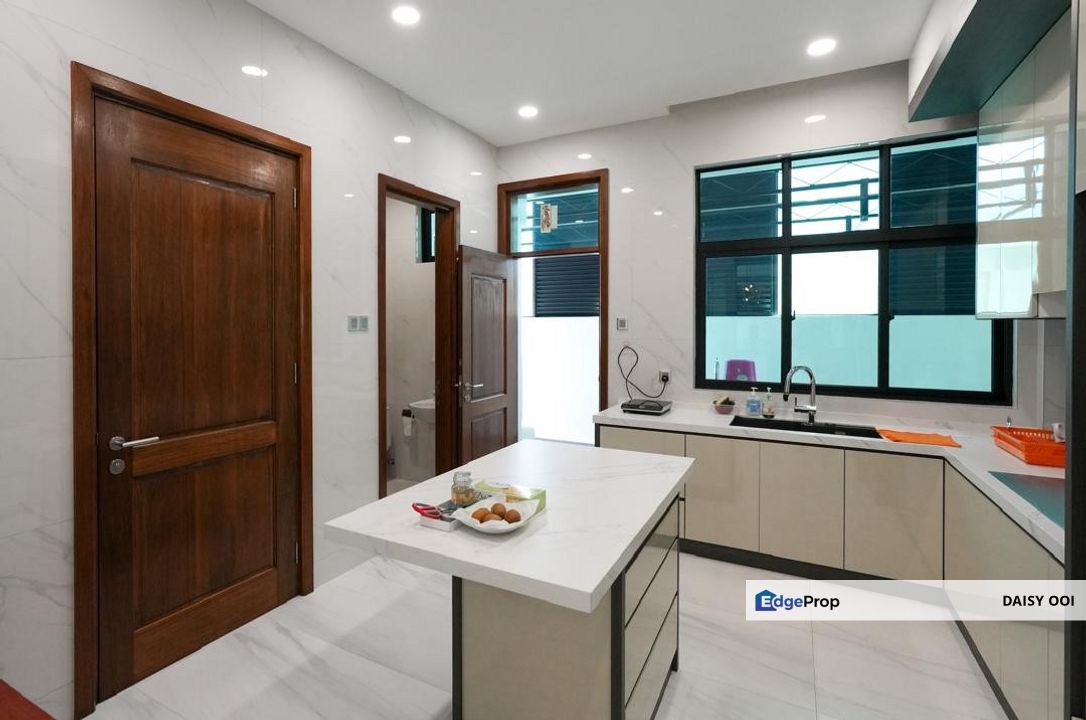 3 Storey Bungalow Batu Maung, Jalan Muzium Perang, Teluk Tempoyak , Penang, Batu Maung