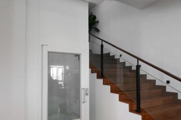 3 Storey Bungalow Batu Maung, Jalan Muzium Perang, Teluk Tempoyak 