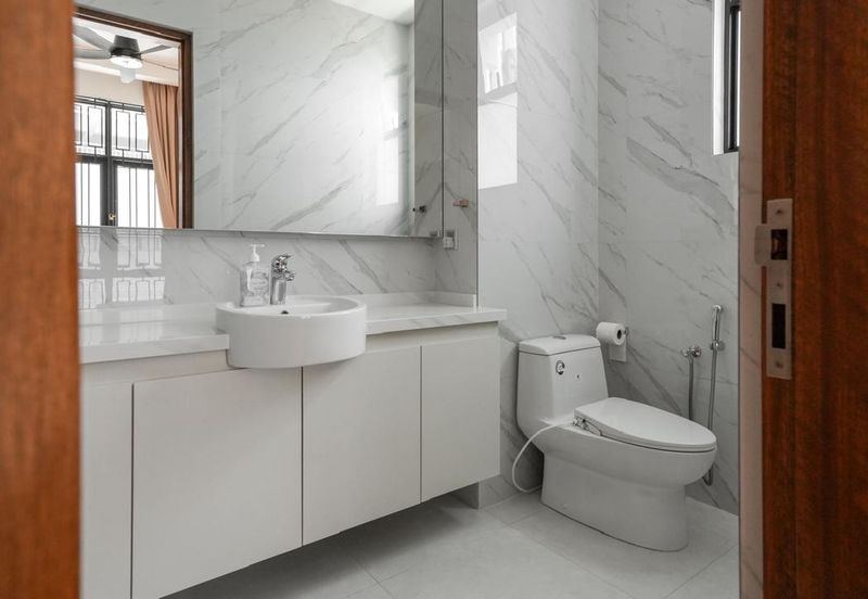 3 Storey Bungalow Batu Maung, Jalan Muzium Perang, Teluk Tempoyak 