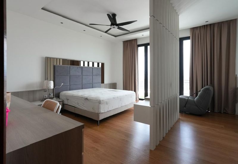 3 Storey Bungalow Batu Maung, Jalan Muzium Perang, Teluk Tempoyak 