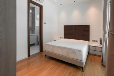 3 Storey Bungalow Batu Maung, Jalan Muzium Perang, Teluk Tempoyak 